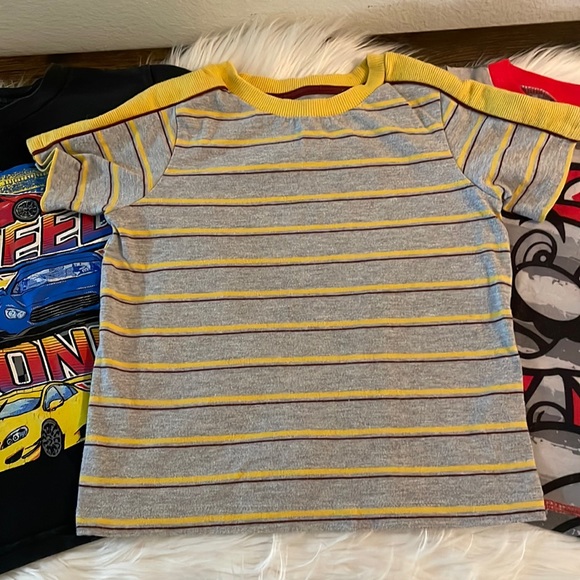 Three boys tops * size 4T * 2 shirts one pajama shirt - Picture 2 of 16